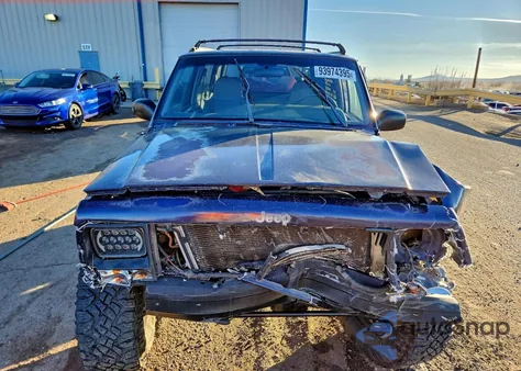 1998 Jeep Cherokee Sport z USA, uszkodzony, nr VIN 1J4FJ67S8WL132068